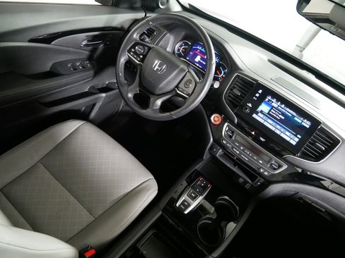 Used 2019 Honda Passport Touring image 9