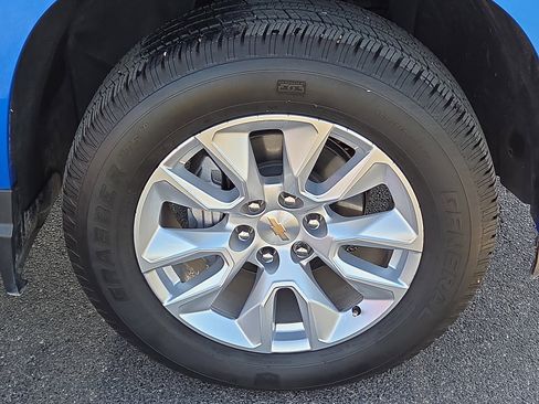 Used 2025 Chevrolet Silverado 1500 Custom RWD image 7