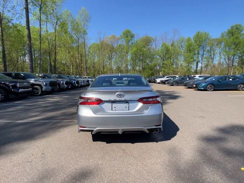 Used 2024 Toyota Camry SE FWD image 10