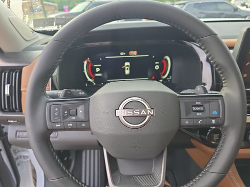 Used 2026 Nissan Pathfinder Platinum AWD/4WD image 26