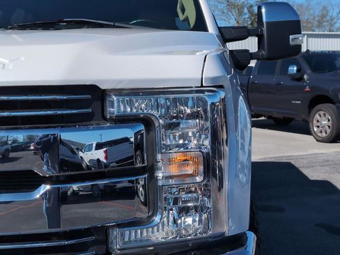 Used 2018 Ford F250 Lariat image 12