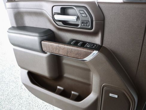 Used 2023 GMC Sierra 2500 Denali w/ Denali Ultimate Package image 26