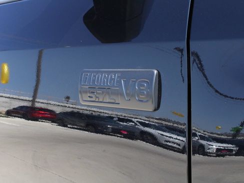 Used 2021 Toyota Tundra SR5 w/ SR5 Upgrade Package AWD/4WD image 12