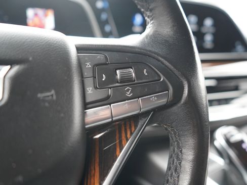 Used 2022 Cadillac Escalade Luxury image 23