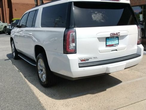 Used 2020 GMC Yukon XL SLT w/ Value Plus Edition RWD image 2