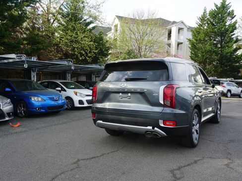 Used 2022 Hyundai Palisade SEL w/ Convenience Package image 4