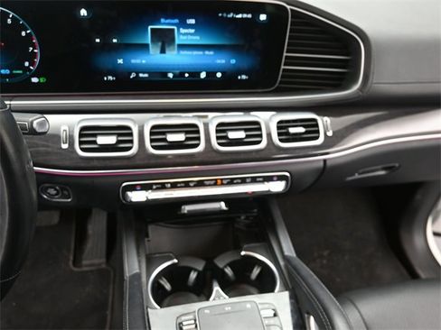 Used 2022 Mercedes-Benz GLS 450 4MATIC image 12