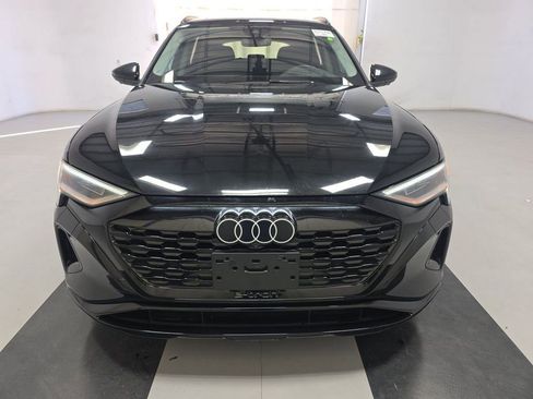 Used 2024 Audi Q8 e-tron Prestige w/ Prestige Package image 2
