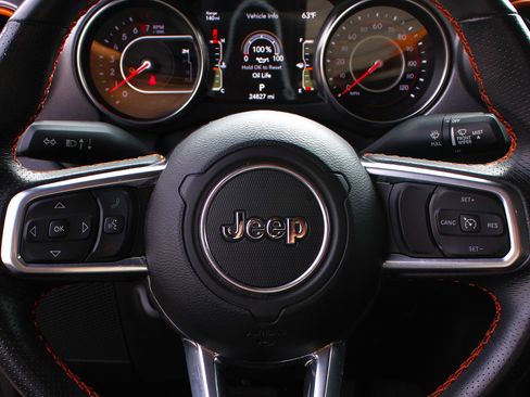 Used 2022 Jeep Gladiator Mojave image 24