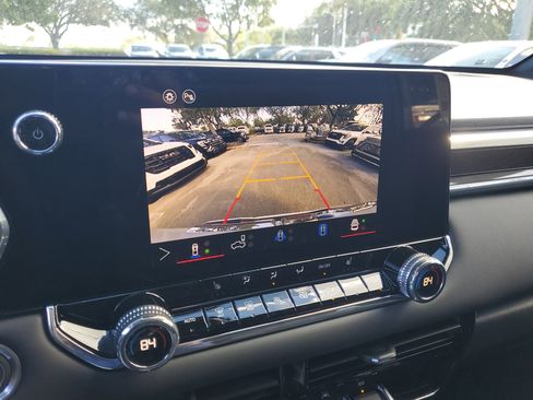 New 2026 GMC Canyon Elevation w/ Convenience Package image 14