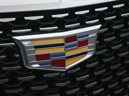 Used 2024 Cadillac Escalade Premium Luxury AWD/4WD image 19