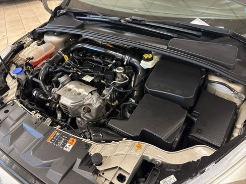 Used 2017 Ford Focus SE image 32