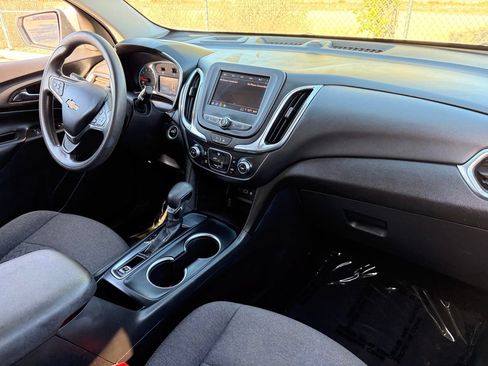 Used 2023 Chevrolet Equinox LT FWD image 11