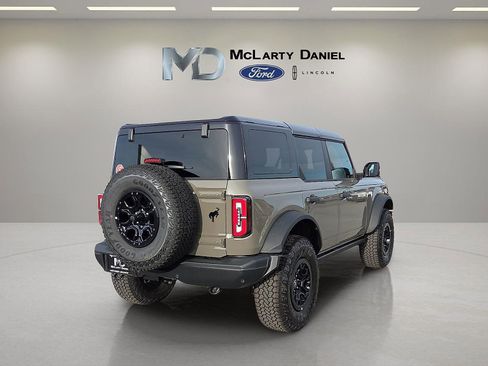 New 2025 Ford Bronco Badlands image 5