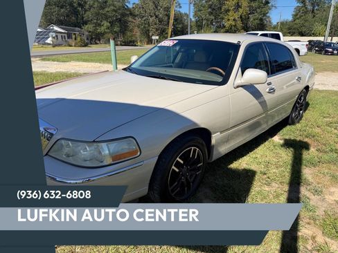 Used 2003 Lincoln Town Car Cartier image 1