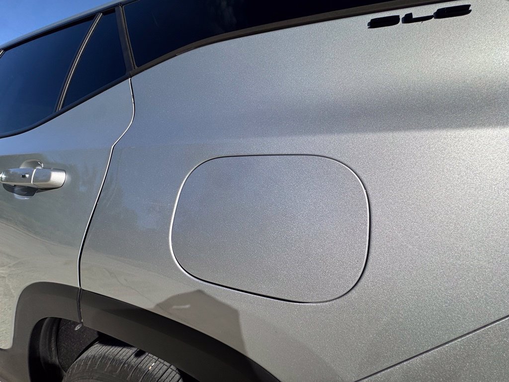 Used 2022 GMC Terrain SLE w/ Driver Convenience Package FWD image 12