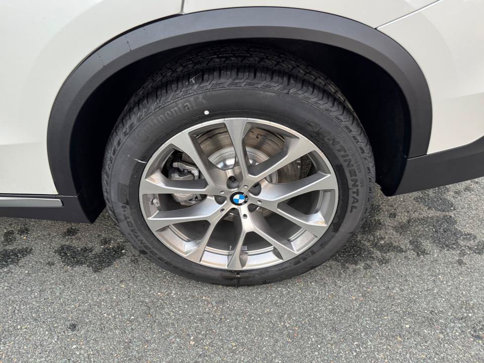 Used 2026 BMW X5 xDrive50e w/ Executive Package AWD/4WD image 22