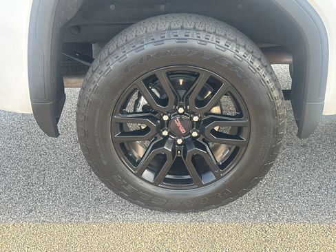 Used 2025 GMC Sierra 1500 Elevation AWD/4WD image 17