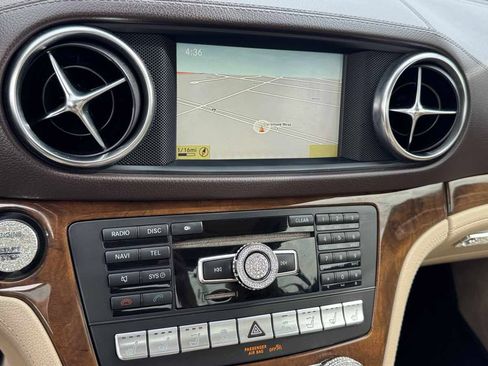 Used 2013 Mercedes-Benz SL 550 image 30