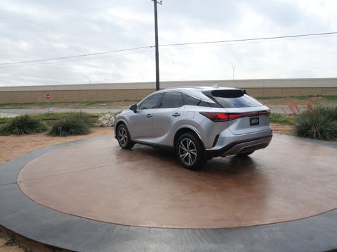 Used 2024 Lexus RX 350 Premium image 5