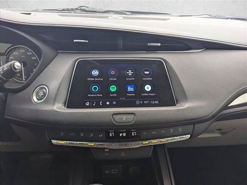 Used 2022 Cadillac XT4 Luxury FWD image 11