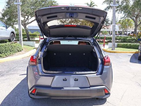 Used 2019 Lexus UX 200 image 18