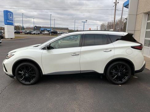 Used 2023 Nissan Murano SV w/ SV Midnight Edition Package image 8