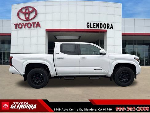 New 2026 Toyota Tacoma SR5 AWD/4WD image 12