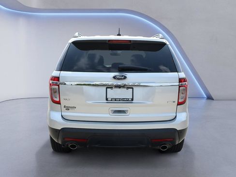 Used 2013 Ford Explorer XLT AWD/4WD image 6