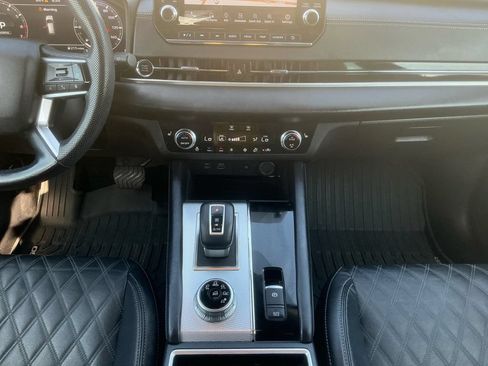 Used 2023 Mitsubishi Outlander SEL FWD image 20
