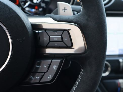 Used 2022 Ford Mustang Shelby GT500 w/ Carbon Fiber Track Pack image 29