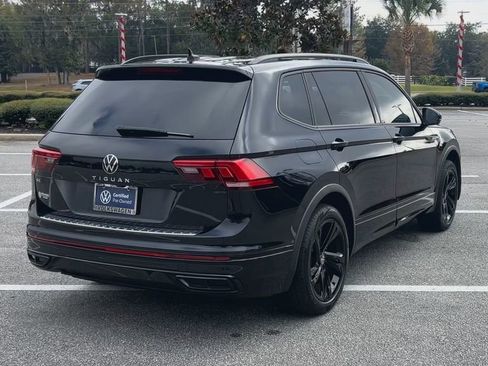 Certified 2024 Volkswagen Tiguan SE R-Line image 8
