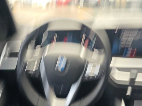 Used 2023 BMW 330i Sedan w/ Premium Package RWD image 19