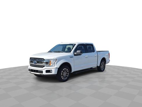 Used 2018 Ford F150 XLT w/ Equipment Group 302A Luxury RWD image 4