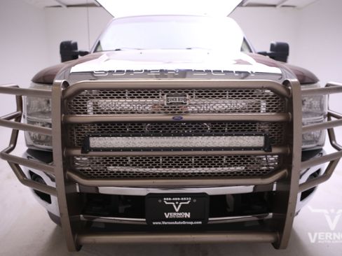 Used 2012 Ford F250 Lariat w/ Lariat Interior Pkg image 8