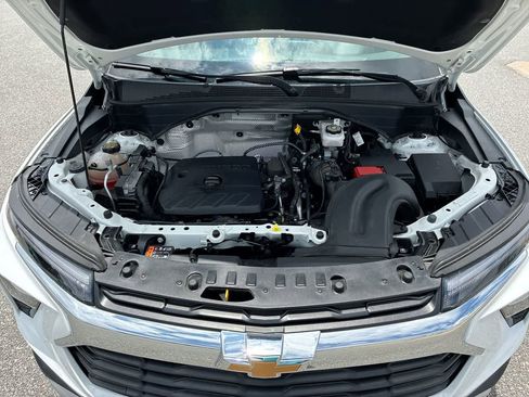 Used 2025 Chevrolet TrailBlazer LT FWD image 27