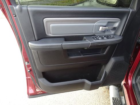 Used 2018 RAM 2500 Power Wagon w/ Luxury Group image 17