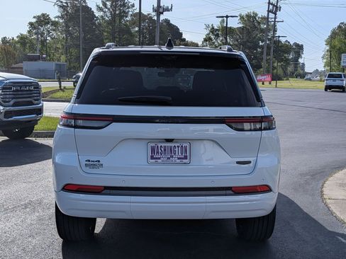 New 2026 Jeep Grand Cherokee Summit AWD/4WD image 4