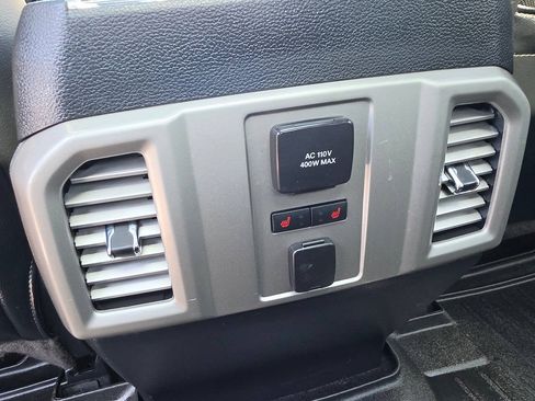 Used 2015 Ford F150 Lariat w/ Equipment Group 502A Luxury AWD/4WD image 32