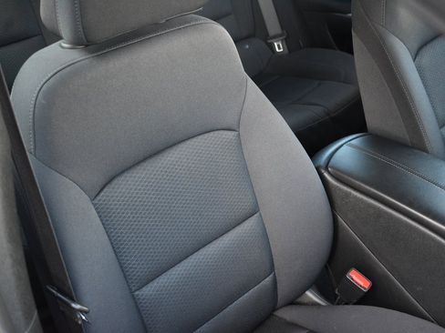 Used 2024 Chevrolet Malibu LT image 25