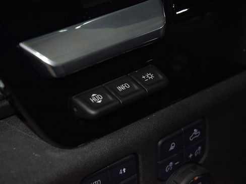 Used 2024 Chevrolet Silverado 1500 High Country w/ Technology Package image 38