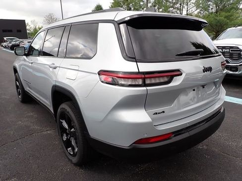 New 2025 Jeep Grand Cherokee L Altitude AWD/4WD image 2