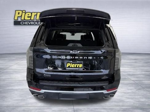 New 2026 Chevrolet Suburban High Country image 4