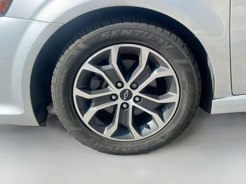 Used 2020 Chevrolet Sonic LT w/ Convenience Package FWD image 29