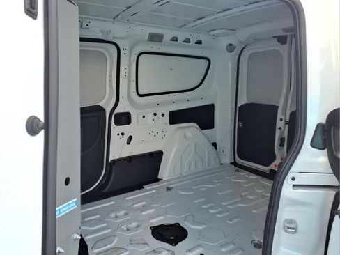 Used 2022 RAM ProMaster City Tradesman FWD image 5