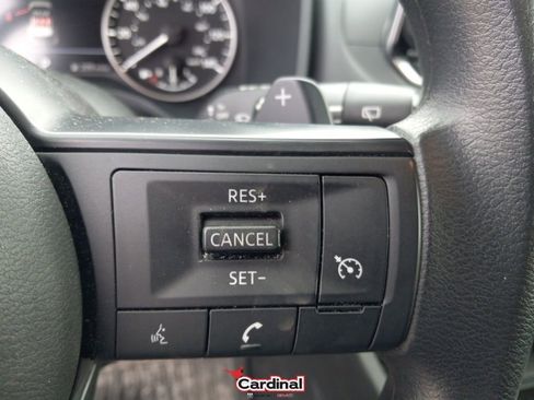 Used 2023 Nissan Rogue S image 21