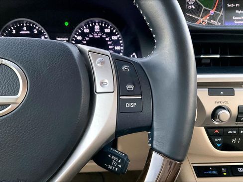 Used 2013 Lexus ES 350 image 25
