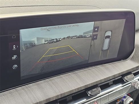 Used 2023 Kia Telluride AWD image 15