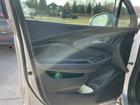 Used 2019 Buick Envision Essence image 14