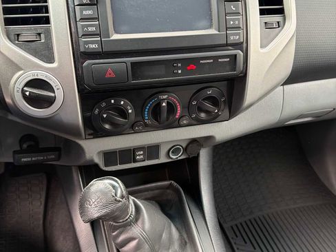 Used 2013 Toyota Tacoma 4x4 Double Cab w/ SR5 Pkg image 28